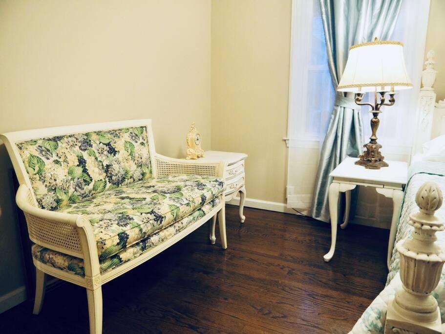 Maison De Jardin Yale For Large Groups New Haven