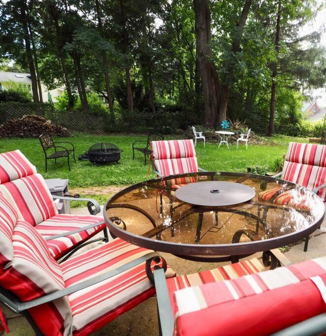 Maison De Jardin Yale For Large Groups New Haven
